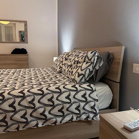 Modern Cenisio Apartment - Self Check-In & Parking Milano Eksteriør bilde
